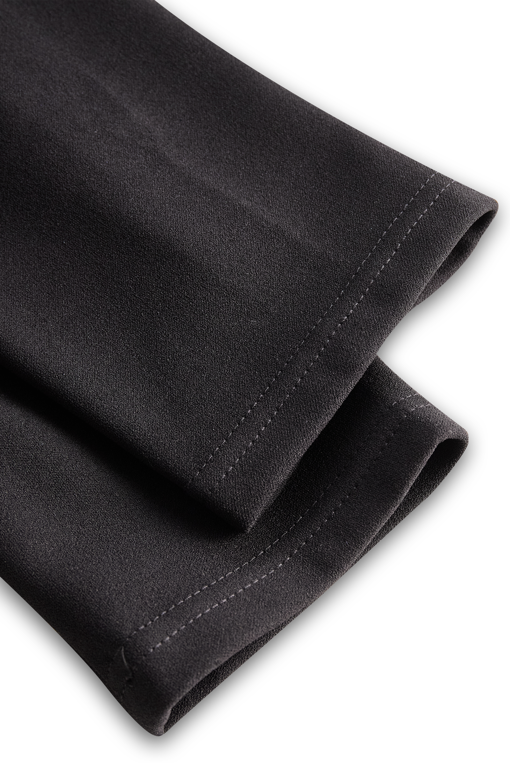 Nora | Raffiniertes schwarzes Kleid mit Gürtel und Stehkragen