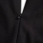 Nora | Raffiniertes schwarzes Kleid mit Gürtel und Stehkragen