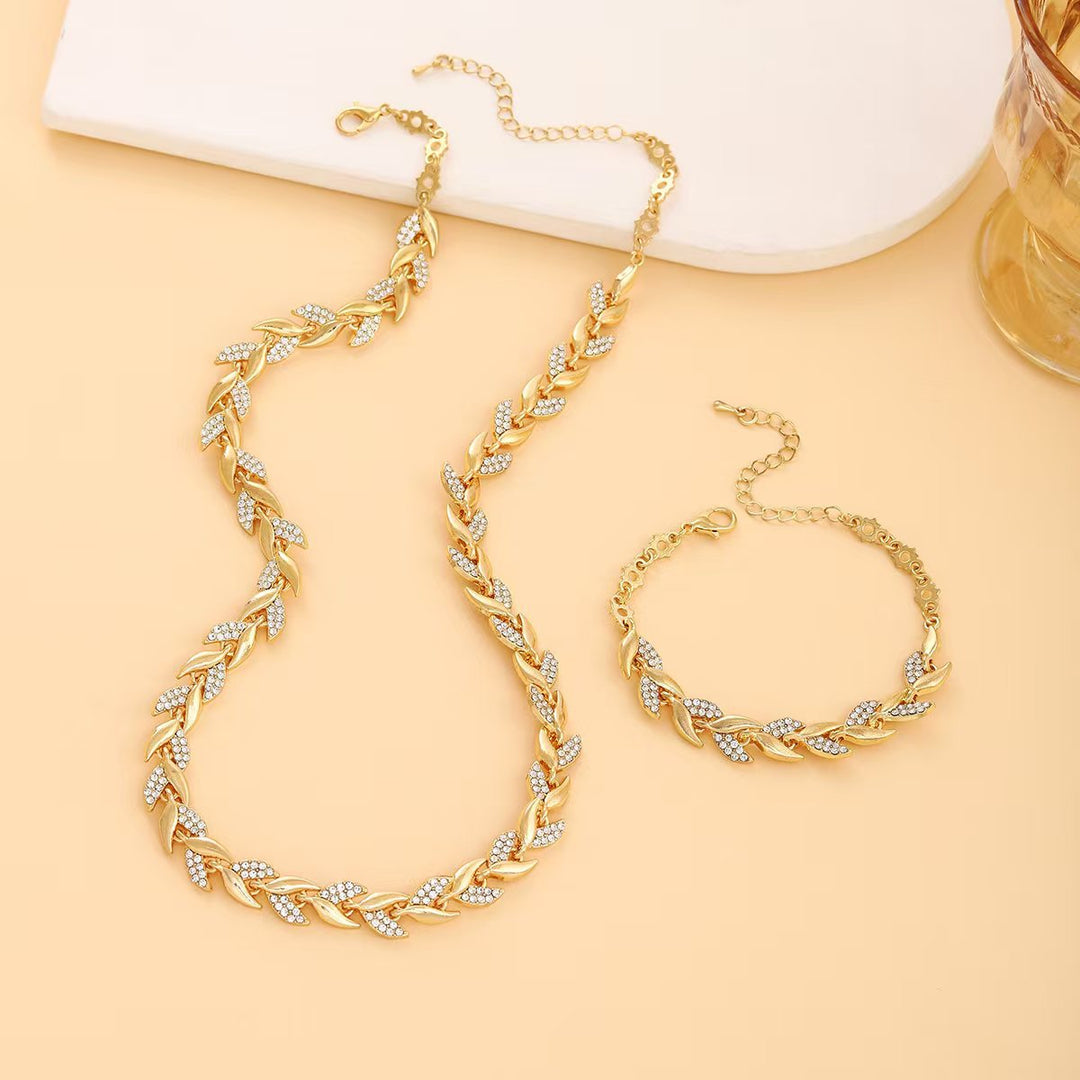 Julia™ | Set Halskette und elegantes Armband