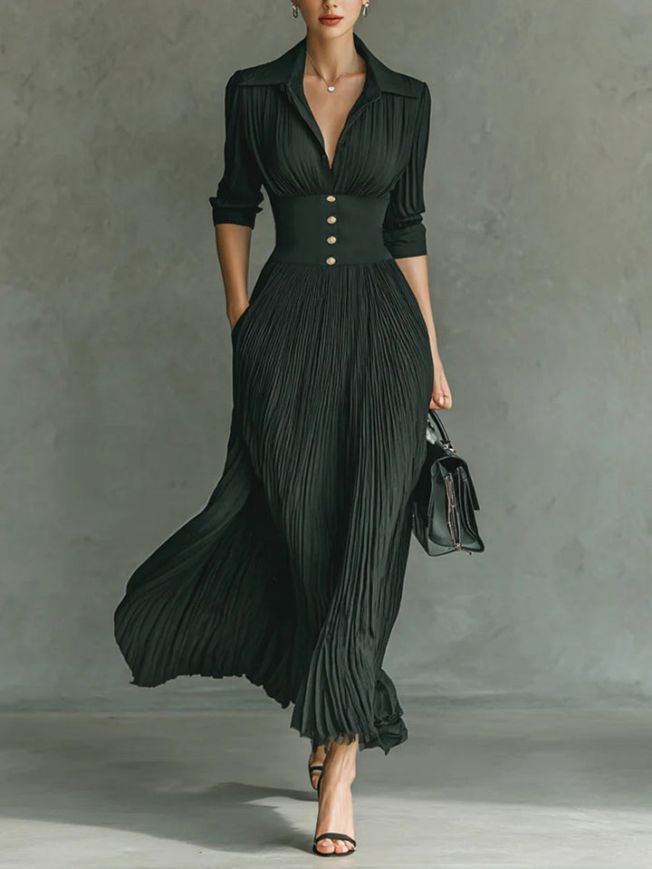 Elvira™ | Plissiertes Maxikleid mit Reverskragen und hoher Taille
