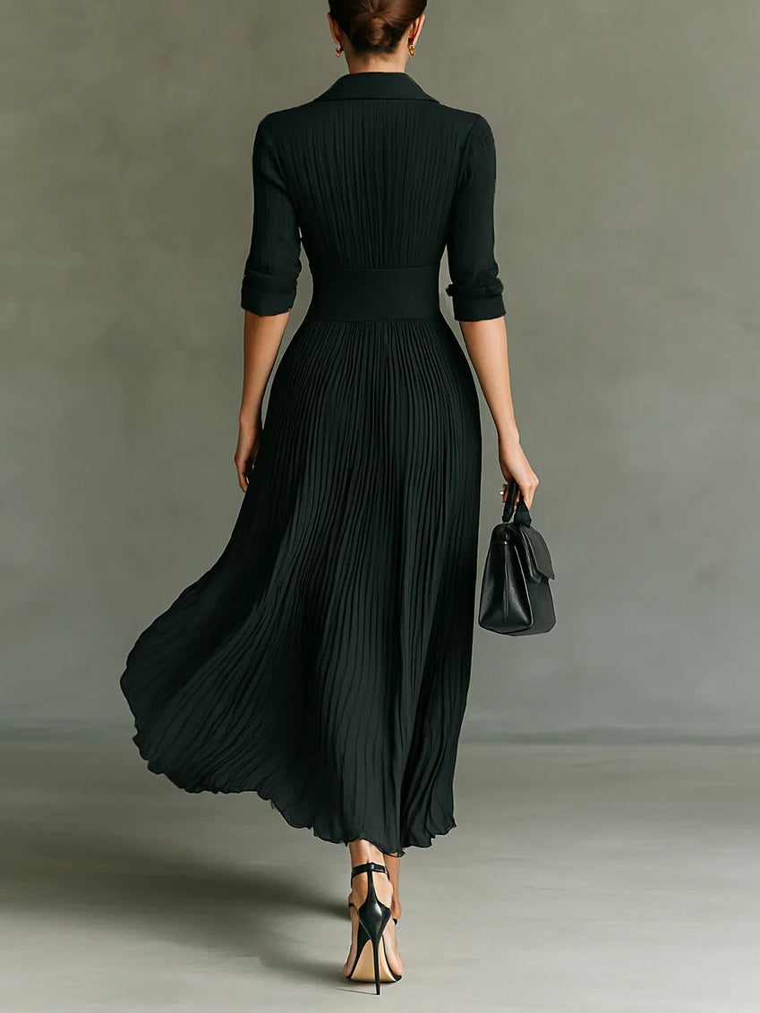 Elvira™ | Plissiertes Maxikleid mit Reverskragen und hoher Taille