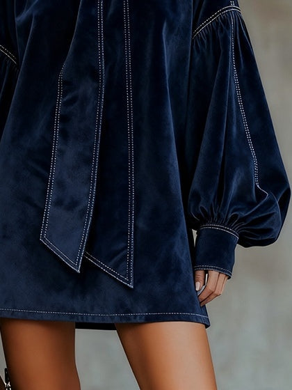 Therese™ | Mini-Kleid mit Samt und Schleife